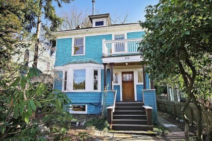 318 17th Ave