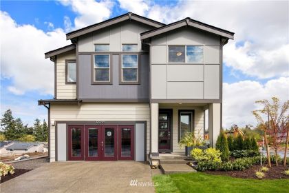 9827 S 229th Place