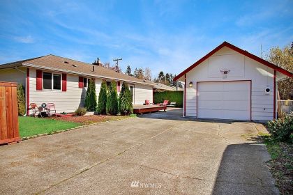 727 SW 146th St