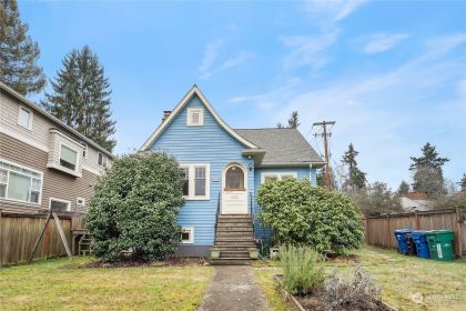 7757 35th Ave NE
