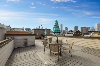 1614 Summit Ave S107
