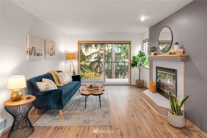 1617 Summit Ave 24