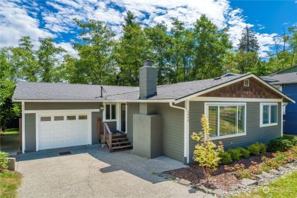 5446 31st Ave SW