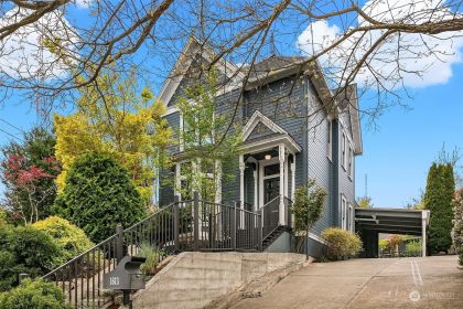 1613 4th Ave N