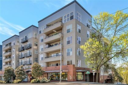 303 23rd Ave S 302