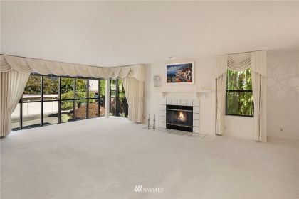 201 3rd Ave N #209