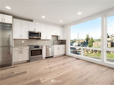 3705 S Dakota St