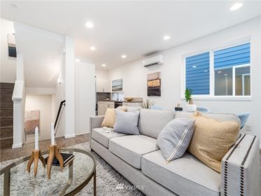 3214 15th Ave W #A