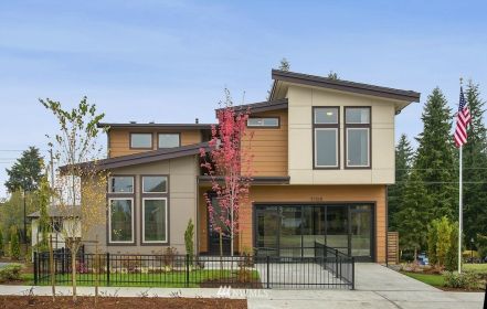 1157 Ilwaco Place NE