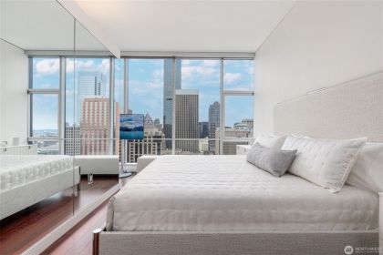 909 5th Avenue #2303