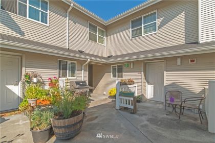 2401 SW Brandon St #210