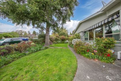 6034 44th Ave NE
