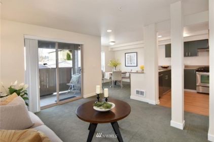 2009 Yale Ave E 101