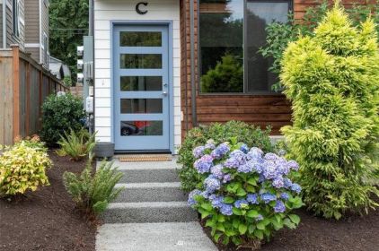 5447 Fauntleroy Wy SW C
