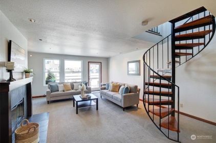 417 E Pine St 403