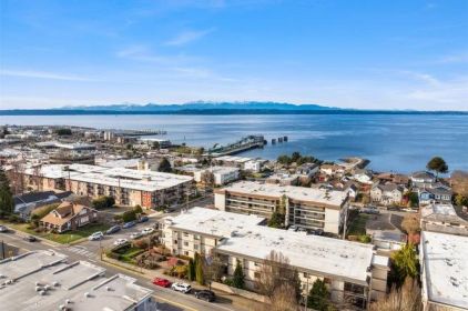 201 3rd Ave N 209